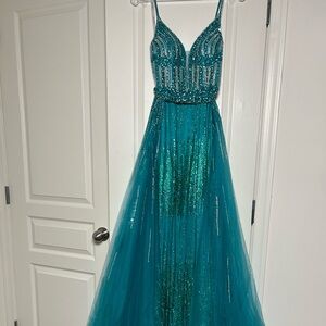 Jovani Emerald Sequin/Glitter Beaded Prom/Pageant Gown